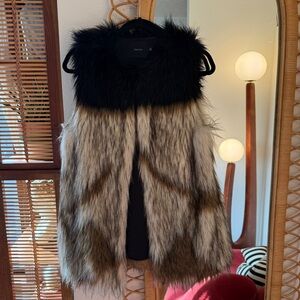 Aritzia Talula Faux Fur Romilly Vest, sz M